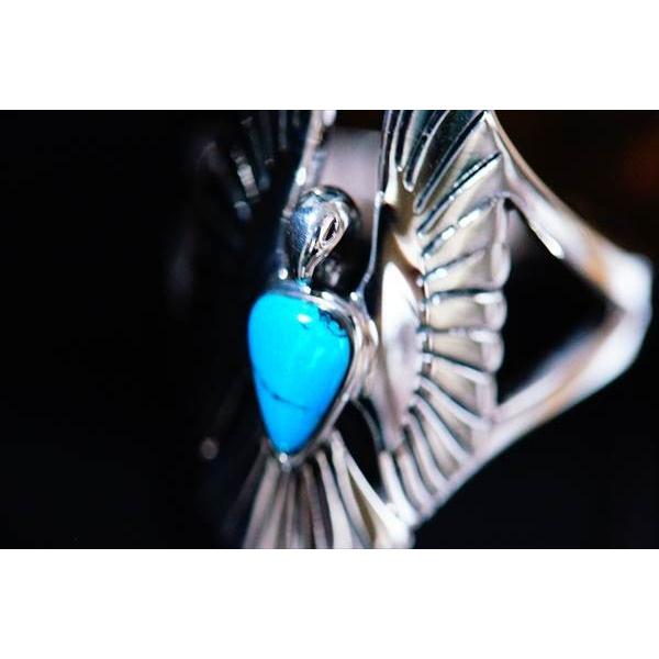 翼を広げたイーグル(鷲) 羽ばたくウイング トライアングル・カボションカット ターコイズ装飾 インディアンジュエリー シルバー925 メンズ リング | Indian Jewelry | 01
