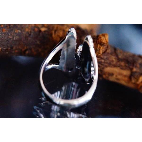 翼を広げたイーグル(鷲) 羽ばたくウイング トライアングル・カボションカット ターコイズ装飾 インディアンジュエリー シルバー925 メンズ リング | Indian Jewelry | 04