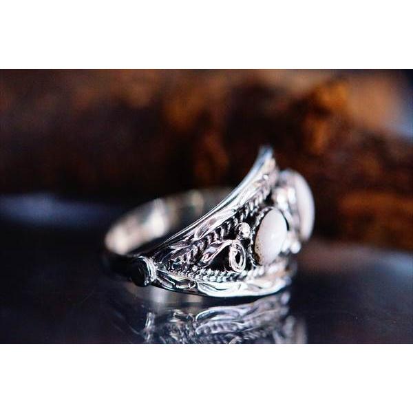 Indian Jewelry オーバル・カボションカット ホワイト Indian Jewelry オーバル・カボションカット ホワイト