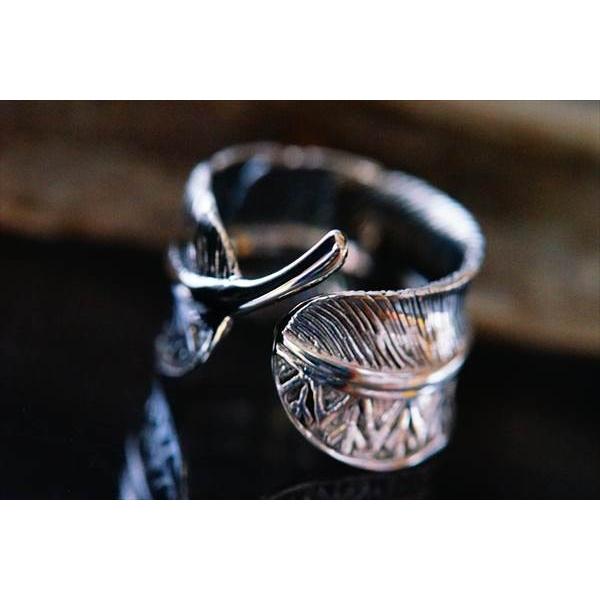 Indian Jewelry イーグルフェザー(鷲の羽)・ラウンド型デザイン