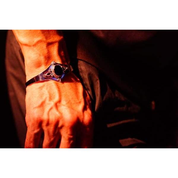 Indian Jewelry オーバルカボションカット・オニキス ツタ&縄目立体
