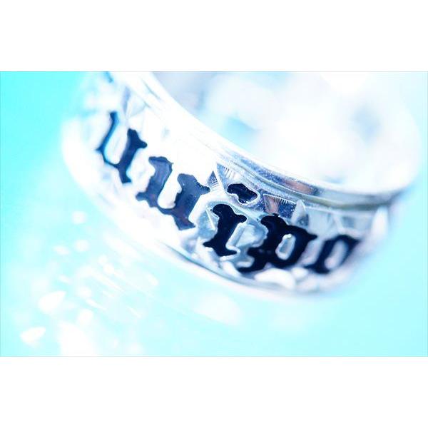 ハワイアンジュエリー 恋人文字と花柄と波模様彫りの多面カット