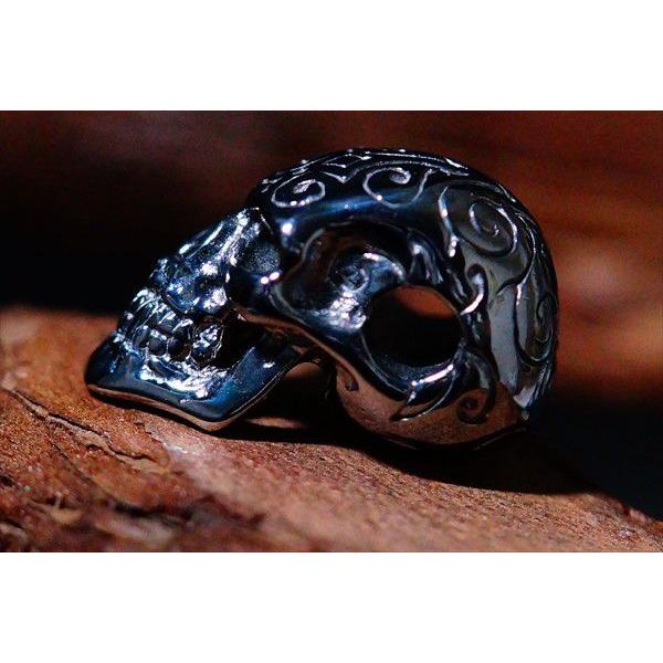 トライバルタトゥーヘッド ブラックロジウムスカルシルバーペンダント