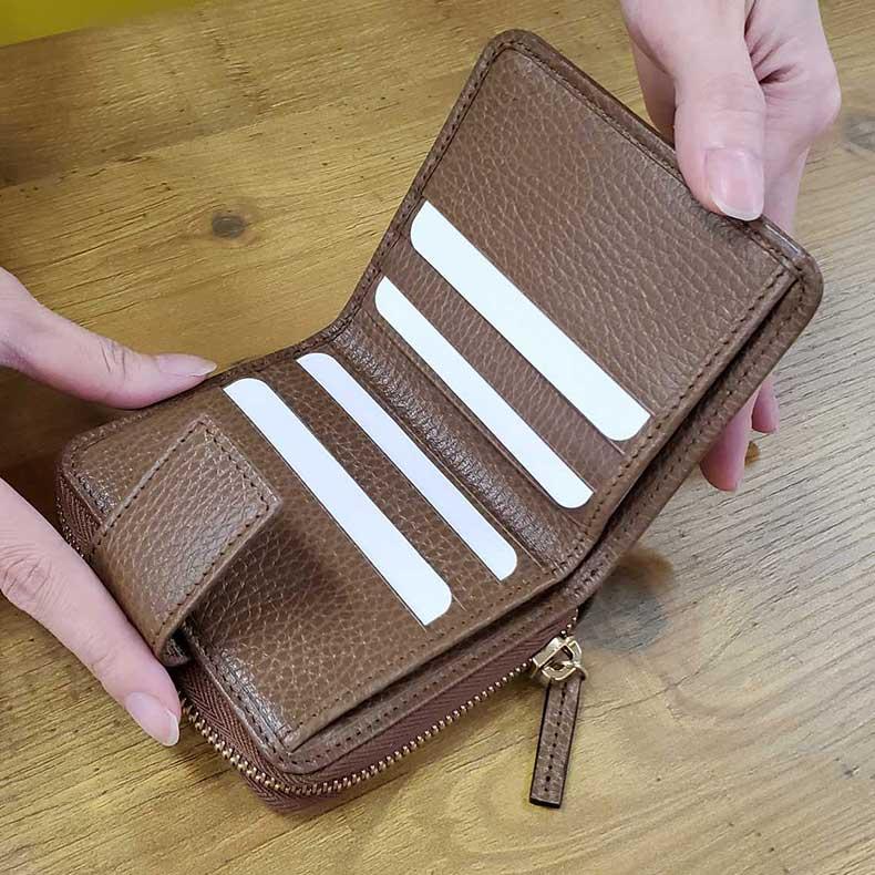 GUCCI グッチ 財布 二つ折り財布 オリジナル GG柄 アウトレット GUCCI グッチ 財布 二つ折り財布 オリジナル GG柄 アウトレット