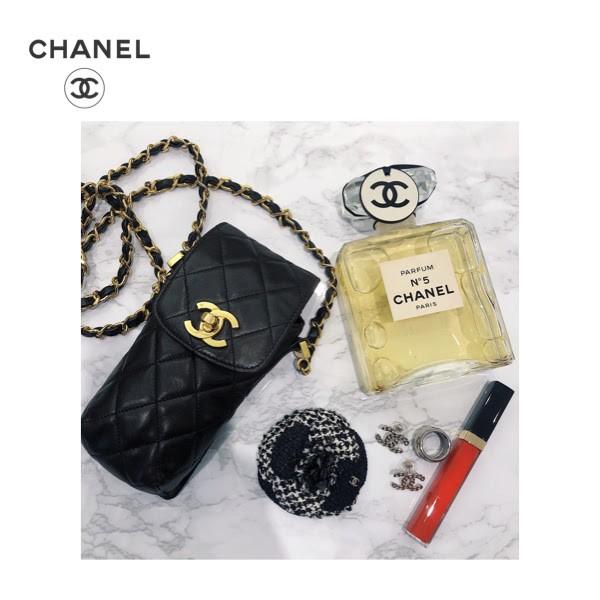 Chanel Quilted Cc Logos Chain Shoulder Phone Case シャネル Cc ロゴ チェーン ショルダー フォンケース Chanel Item 0156 Fashionplate Yahoo ショップ 通販 Yahoo ショッピング