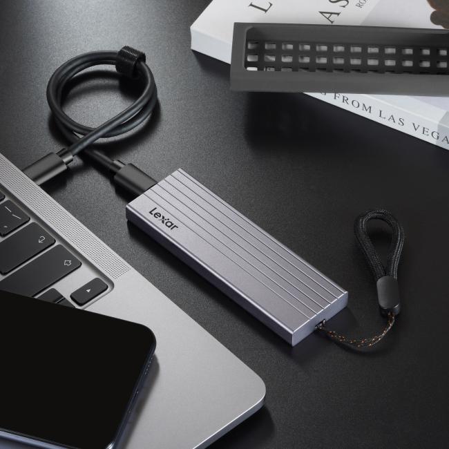 Crucial P1 1TB m.2 SSDとLexar 外付けケース Crucial P1 1TB m.2 SSDとLexar 外付けケース | 内蔵型SSD