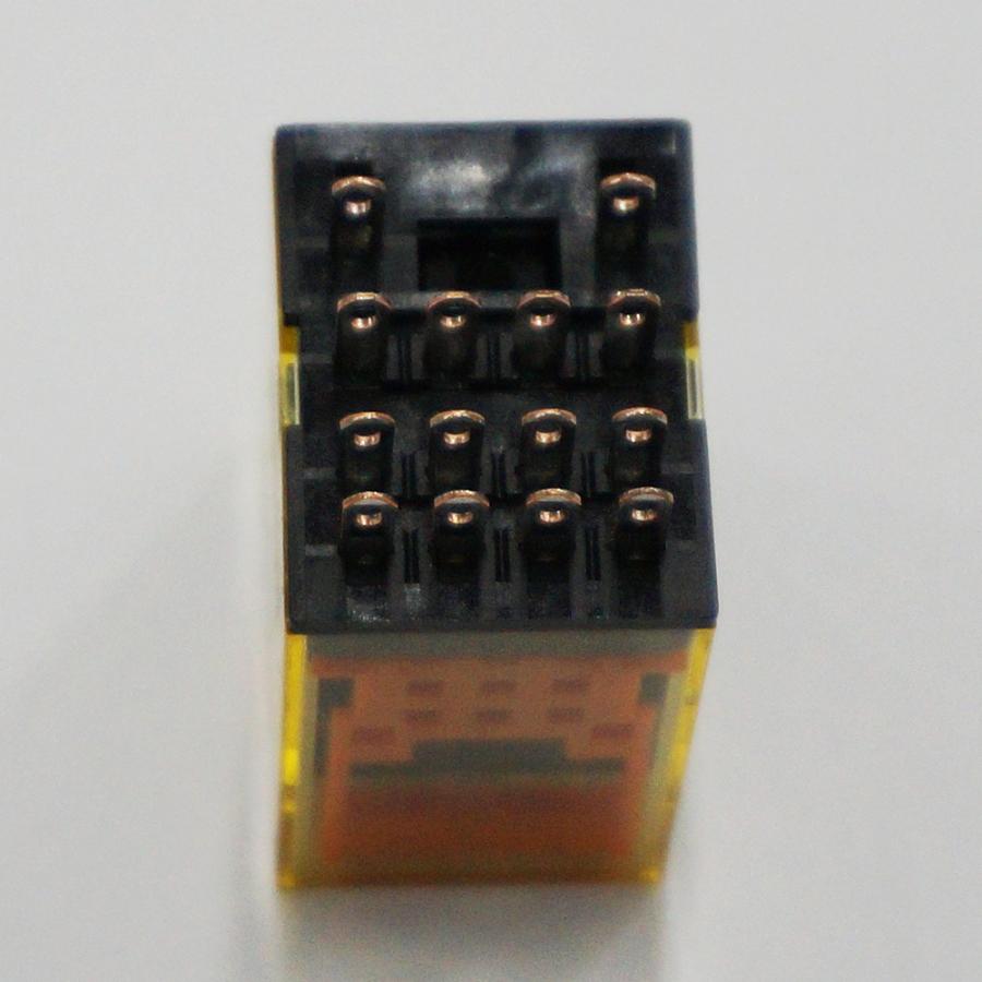 IDEC　RU4S-A100　ユニバーサルリレー　ソルダ端子　ラッチングレバー有　標準形（動作表示LED有）　AC100-110V　接点構成4c |  | 01