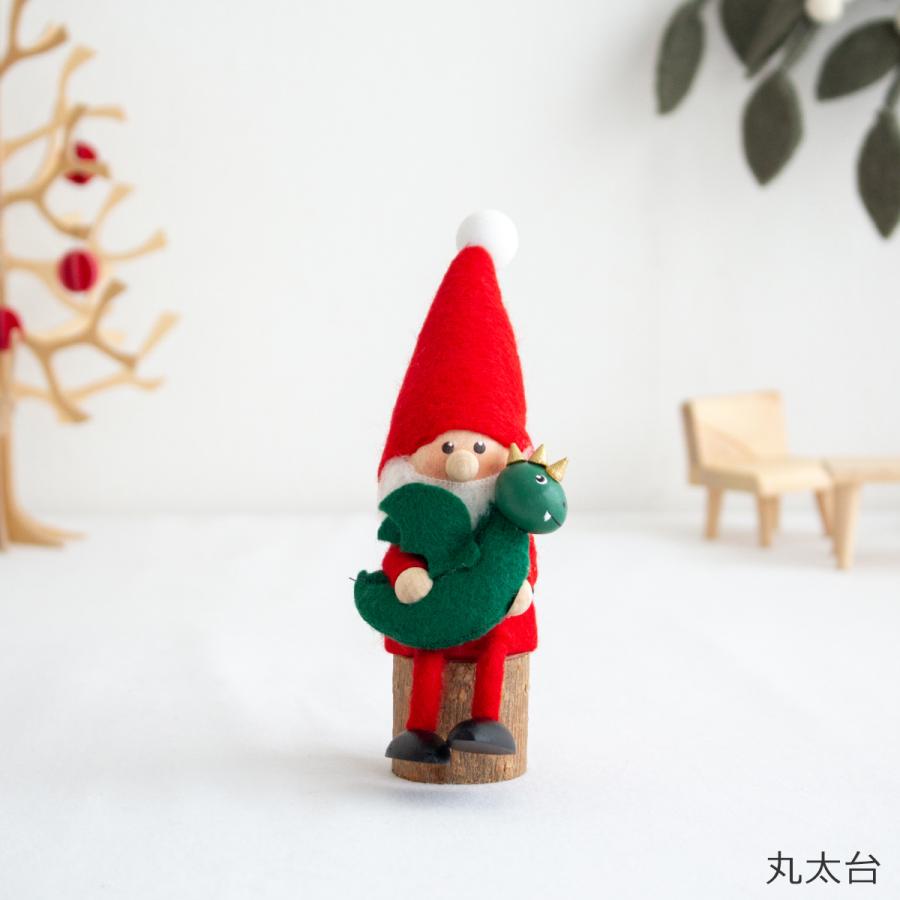 今季完売】ノルディカニッセ ドラゴンを抱えたサンタ ＋ 丸太台 セット