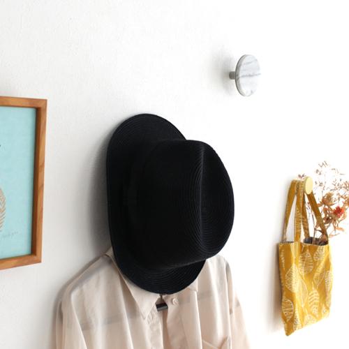 壁掛け フック ウォールフック M マーブル 大理石 ウォールハンガー 壁掛けハンガー 丸 壁掛け収納 収納 服 DESIGN BITE |  | 02