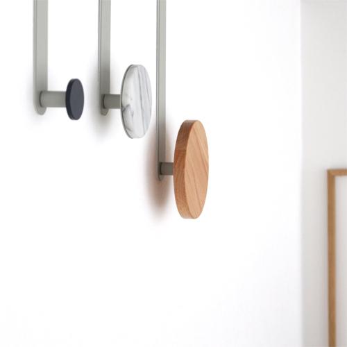 ドアフック ハンガー L オーク 木製 ドアハンガー フック ドア収納 丸 収納 服 DESIGN BITE |  | 01