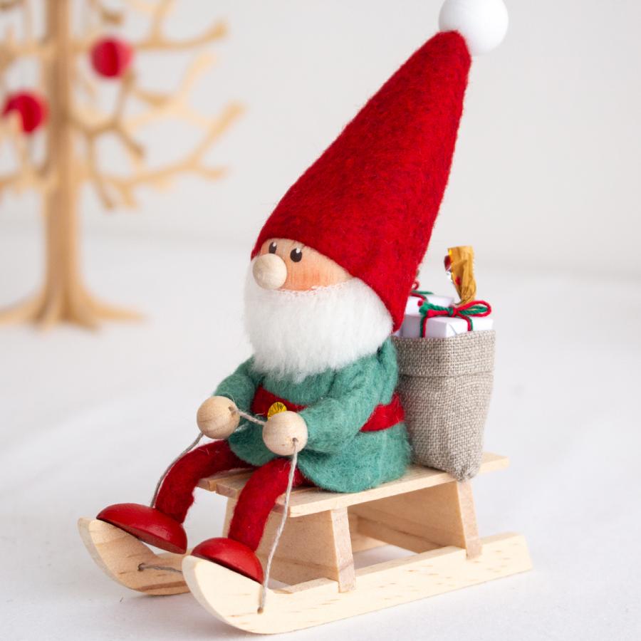 ノルディカニッセ　そりに乗るサンタ　サンタクロース　グリーン　北欧　希少品 ノルディカニッセ そりに乗るサンタ サンタクロース グリーン 北欧