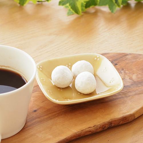 瀬戸の豆皿(石皿) 仔犬 ５枚組 (B) 瀬戸の豆皿(石皿) 仔犬 5枚組 (B) 瀬戸の豆皿(石