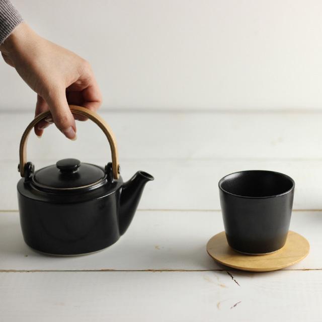 Saliu Syo 祥 土瓶急須 急須 おしゃれ 日本製 かわいい デザイン 陶器 来客用 来客用 プレゼント 木製 北欧 Lolo オシャレ ギフト 茶器 お茶 白 黒 美濃焼 Fn Favras ファブラス 雑貨 ギフト 通販 Yahoo ショッピング