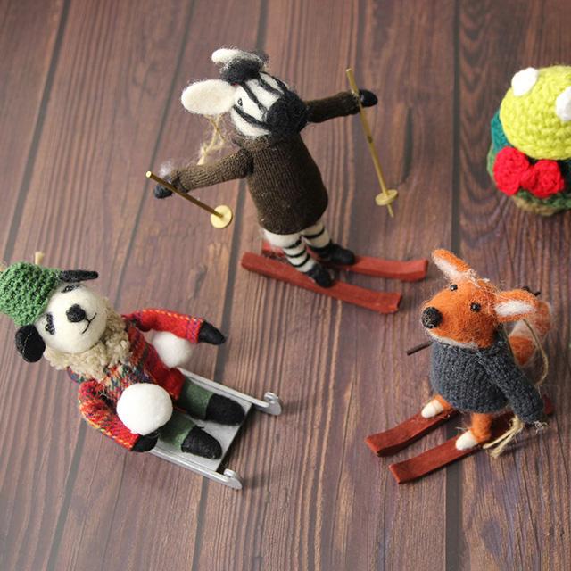 羊毛フェルト☆Stone部隊(スノーフレーク) 羊毛フェルト リース シマエナガ 雪の結晶 ストラップ キーホルダー