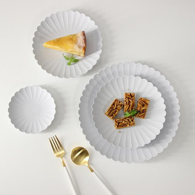 1616/arita japan TY Palace 220＆160＆110 各2枚セット 化粧箱入り(パレスプレート 有田焼 結婚祝い 新築祝い 皿 食器 ブランド プレゼント 日本製 ペア 二人)の画像