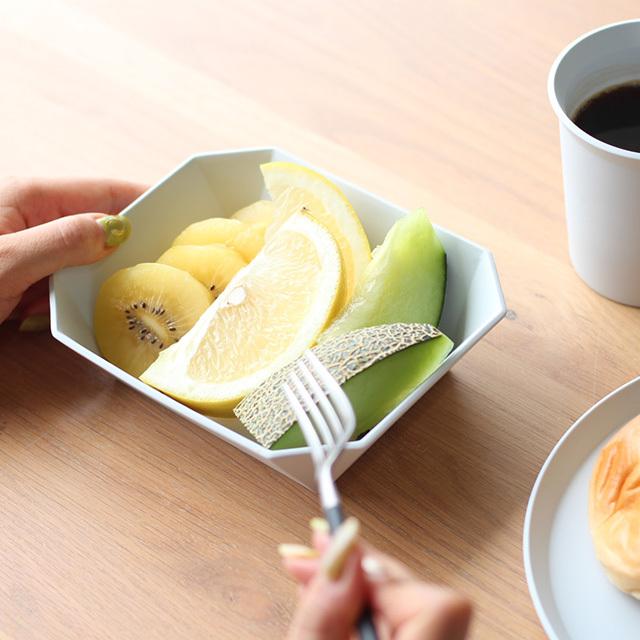 1616/arita japan TY Square Bowl Plain Gray 150(スクエアボウル サラダボウル 深皿 おしゃれ 煮物鉢 和食器 中鉢 皿 器 食器 有田焼 ブランド 人気 ギフト)｜favras｜10