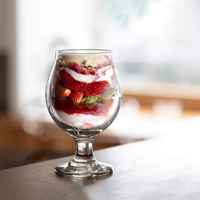 アンティークグラス　オペーク（乳白色）ツイストステム　ゴブレット　R1540ダI オペークツイストステムゴブレット コレクションデータベース