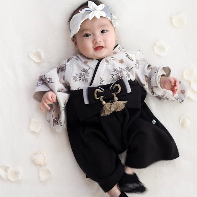 mocmof（モクモフ） 袴 ロンパース つる柄 622-650001(袴ロンパース