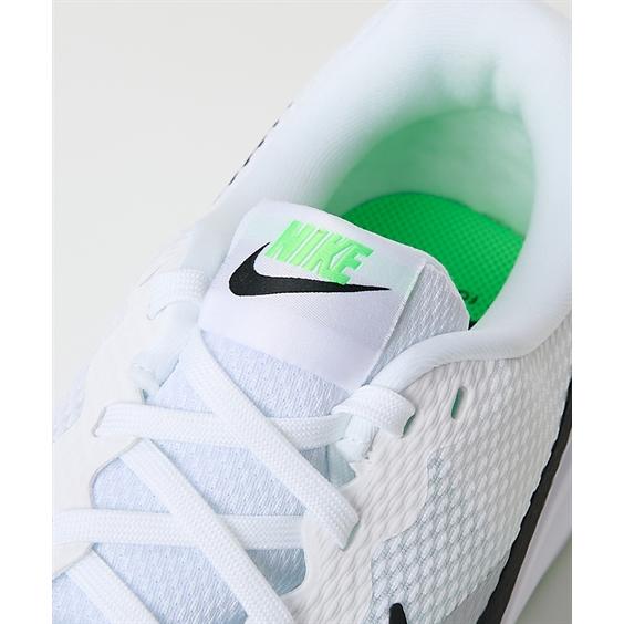 NIKE（ナイキ） 靴 シューズ スニーカー レボリューション8 REVOLUTION