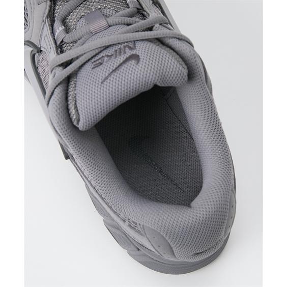 NIKE（ナイキ） カジュアルスニーカー V5 RNR 26.0-30.0cm 大きい