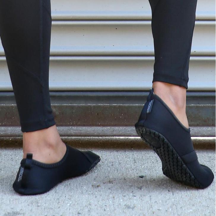 シューズ スニーカー 超軽量 Fitkicks フィットキックス レディース ジム マリンシューズ フィットネスグッズ ヨガ用品 旅行 便利グッズ ポイント消化 Ronkfk0005 Fes 通販 Yahoo ショッピング