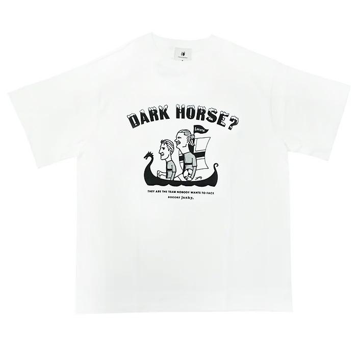●soccer junky(サッカージャンキー) DARK HORSE? コットンDryCool Tシャツ(ホワイト)(SJ26G16-1) | SoccerJunky