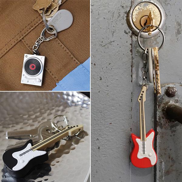 KIKKERLAND LIGHT-UP KEYRING（キーホルダー キーチェーン 鍵 チャーム