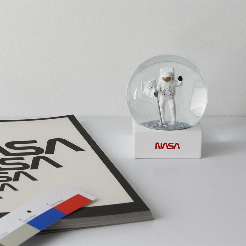 NASA SNOW GLOBE ナサ スノー グローブ（スノードーム 宇宙 オブジェ
