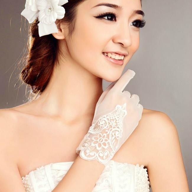 オーガンジーにレース刺繍を施したデザインのショートグローブ メール便送料無料 G 1505 37 1 ファクトリーダイレクト ラボ 通販 Yahoo ショッピング