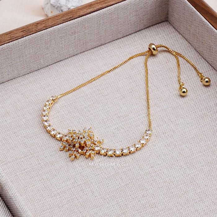 ブレスレット 金属アレルギー対応 アクセサリー コーティング 雪花 雪 結晶 18k ゴールド シルバー925 ジルコニア 星 サークル オフィス おしゃれ ゴールド |  | 01