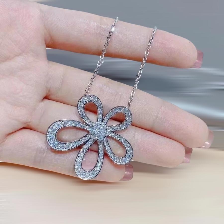 MARIMAGI ネックレス 花 フラワー ダイヤ級 金属アレルギー コーティング ラリエット レディース シンプル チェーン 大人 上品 エレガント 華奢 オフィス 通勤 |  | 02