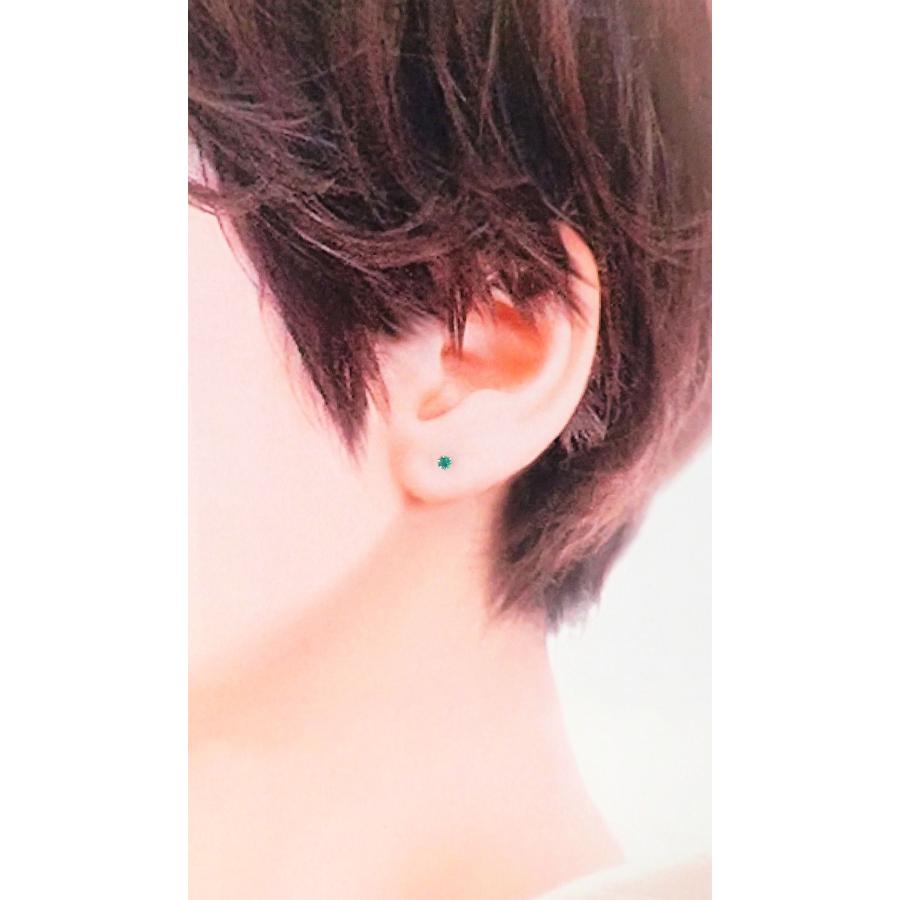 ピアス レディース アレルギー対応 ニッケルフリー Pt900 プラチナ 天然 エメラルド スタッドピアス 天然石 貴石 5月 誕生石 バースデーストーンの画像
