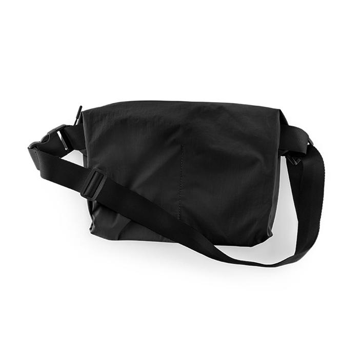 クラッシュバゲージ CRASH BAGGAGE SOFT CROSSBODY BAG ソフト クロスボディー バック BLACK ブラック #CB327-01の画像