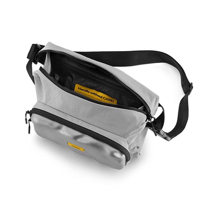 クラッシュバゲージ CRASH BAGGAGE SOFT CROSSBODY BAG ソフト クロスボディー バック SILVER シルバー #CB327-21の画像