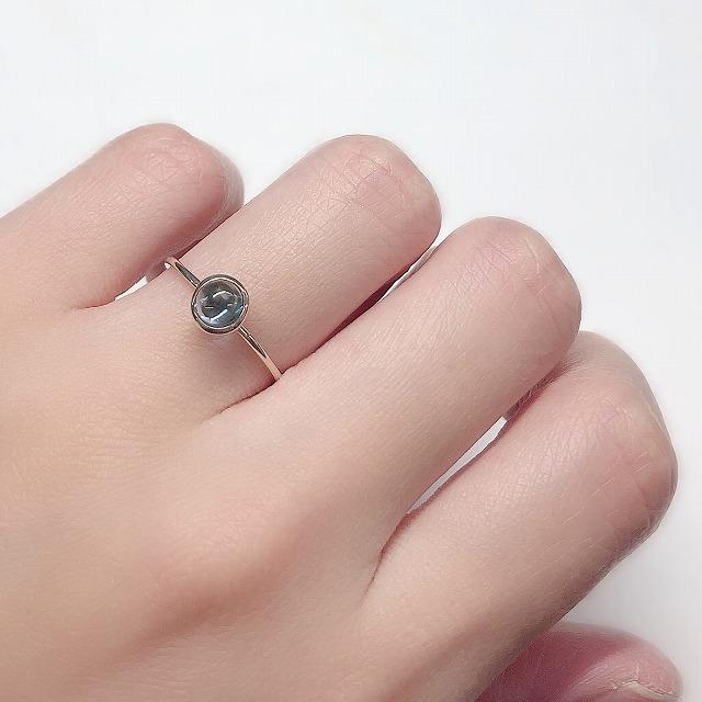 K10イエローゴールド ブルートパーズ カボション 11月 誕生石 重ね着けリング 指輪 fefプライス |  | 04