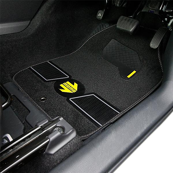 MOMO（モモ） フロアマット 2枚セット 軽自動車 コンパクトカー