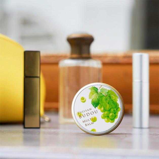 富士山ぶどう マルチバーム　マルチクリーム　マスカットの香り　甲州ブドウ　葡萄　デイリーアロマジャパン　乾燥ケア　しっとり　日本製　61444　8g　4551 |  | 06