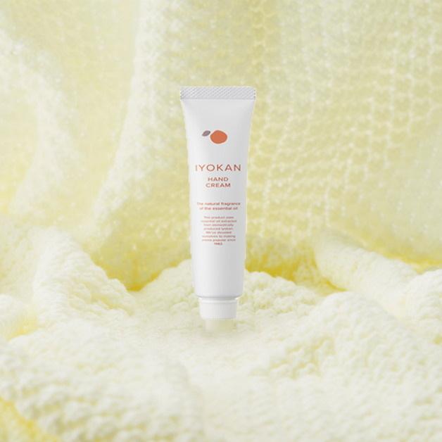伊予柑　ハンドクリーム　国産柑橘　20g　ミニハンドクリーム　デイリーアロマジャパン 　ミニサイズ　香り　いよかん　イヨカン　日本製　610504　国産　柑橘 |  | 03