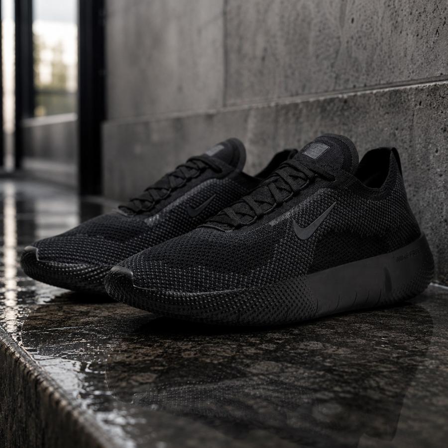NIKE（ナイキ） メンズスニーカー フリー 2025 ブラック NIKE FREE