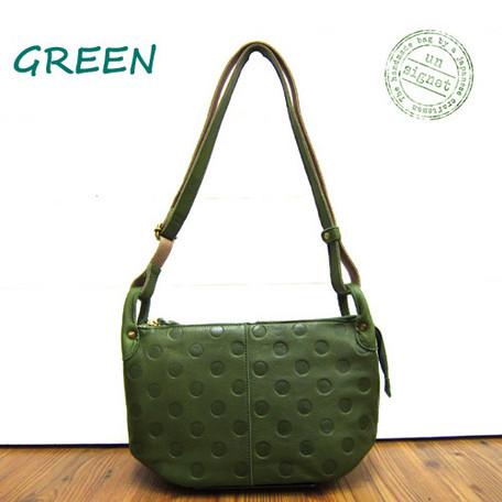 [アンシグネット] un signet カウレザードット柄　ショルダーバッグ 日本製 55211 アンシグネット un signet カウレザードット柄 ショルダーバッグ 日本