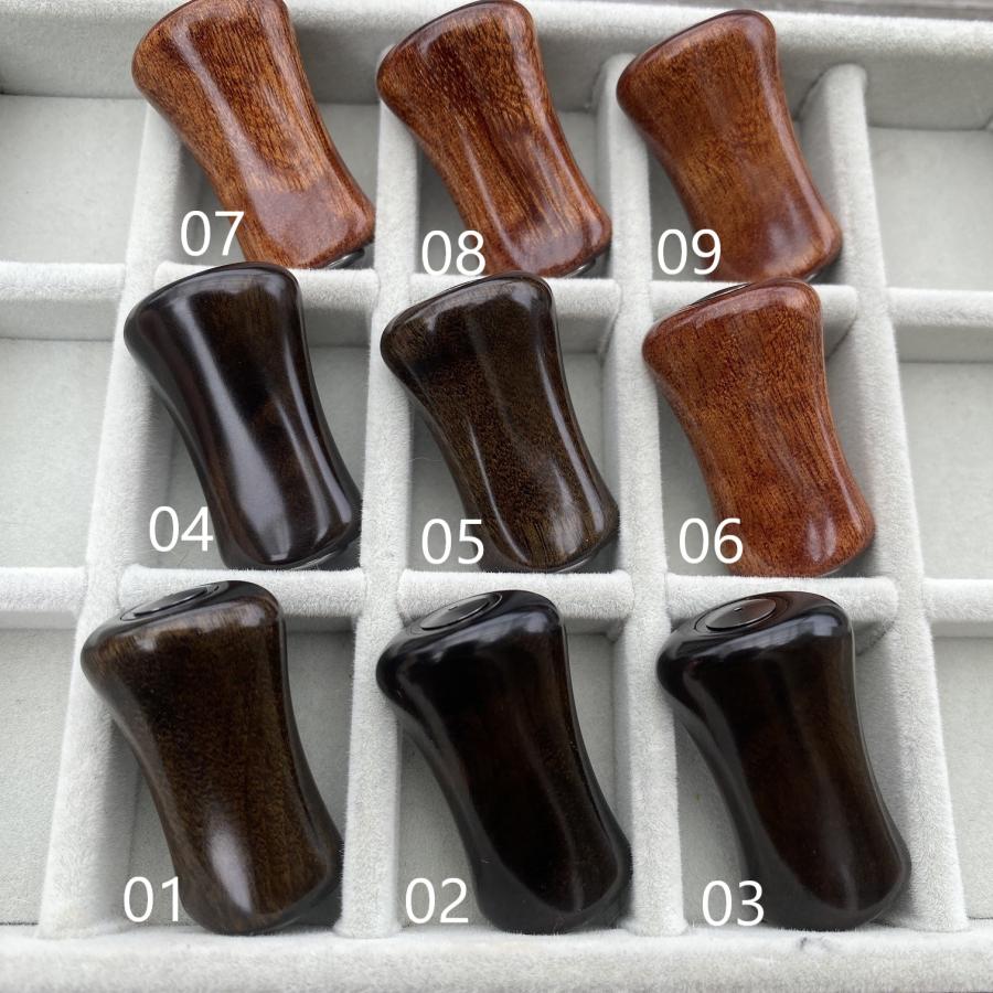 特価品 30％OFF FHF ハンドルノブ サペリとキンシナンボク（埋もれ木）  釣り リール ハンドルノブ 木 シマノa ダイワs ハンドルノブ ウッド の商品画像