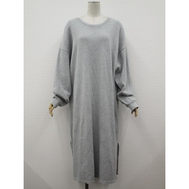 BE WHOLEHEATED UNGRID ロング丈 ドロップショルダー 長袖 ラウンド 