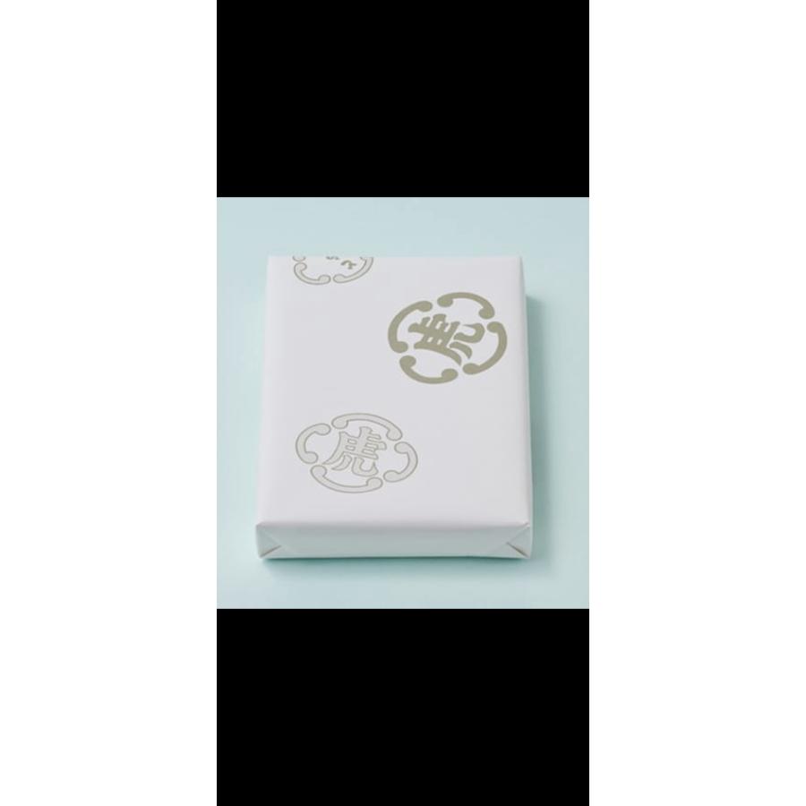 とらや(和菓子) とらや 虎屋 竹皮包羊羹 3本入 ×1 お渡し用 とらや(和菓子) とらや 虎屋 竹皮包羊羹 3本入 ×1 お渡し用