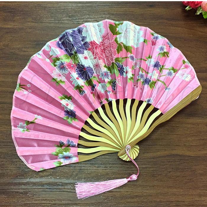 扇子 レディース うちわ 花柄 竹製 折りたたみ 団扇 小物 袋付き ギフト 高級 シルク せんす 猛暑対策 涼しい 携帯用 女性用 夏用 きれいめ オシャレ 送料無料 f007 Figurina 通販 Yahoo ショッピング