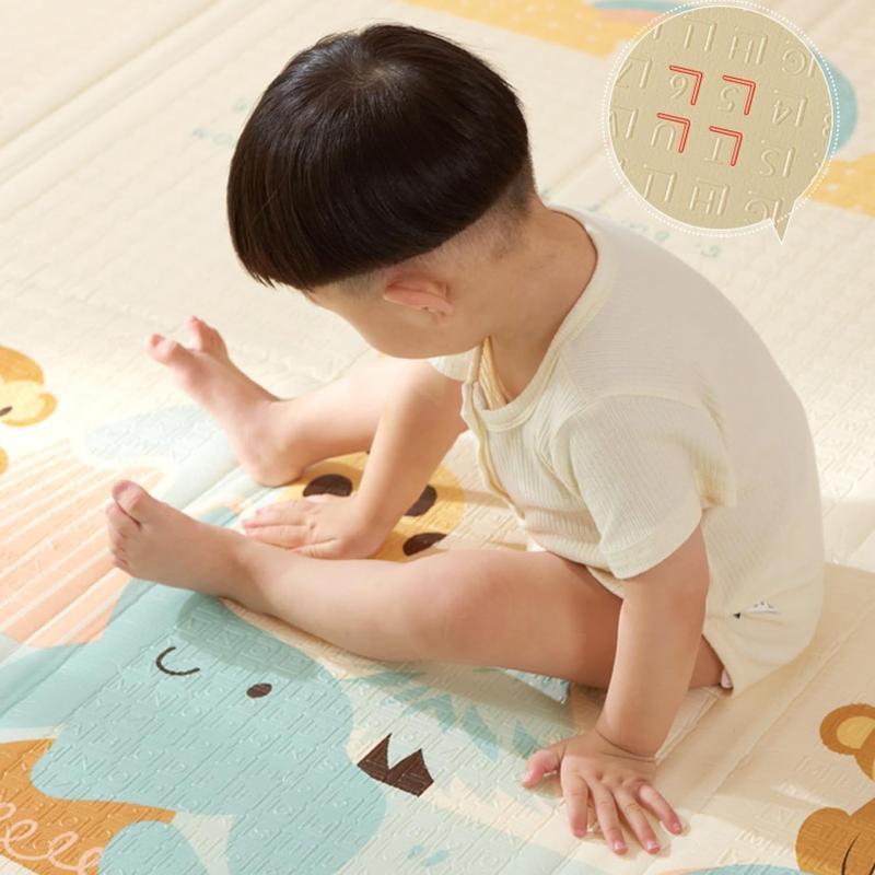 爬行パッド 遊びマット 200cm*180cm*2cm ベビープレイマット 折りたたみ カーペット 軽量 安心素材 遊びカーペット 動物の画像