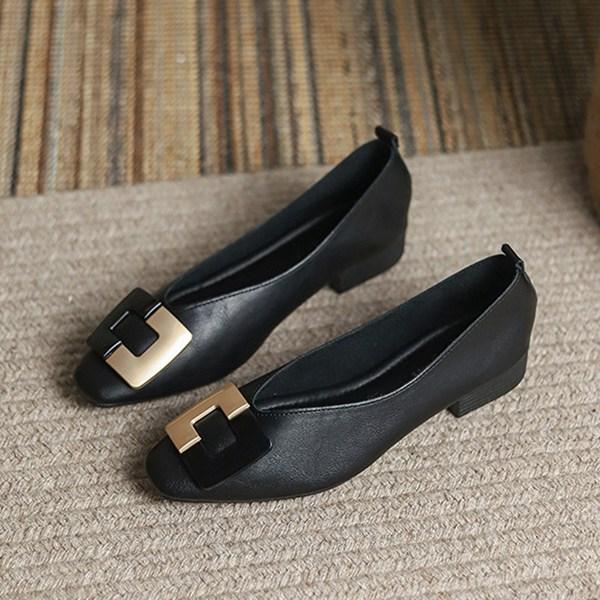 パンプス 本革 レディース ローヒール2cm ビジネスシューズ スクエアトゥ 甲飾り フォーマル Vカット 甲浅 パッチワーク 軽量性 |  | 08