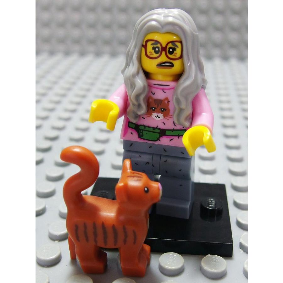 ★LEGO★ミニフィグ【THE LEGO MOVIE】Mrs. Scratchen-Post(7100406)｜figusimasenka｜02