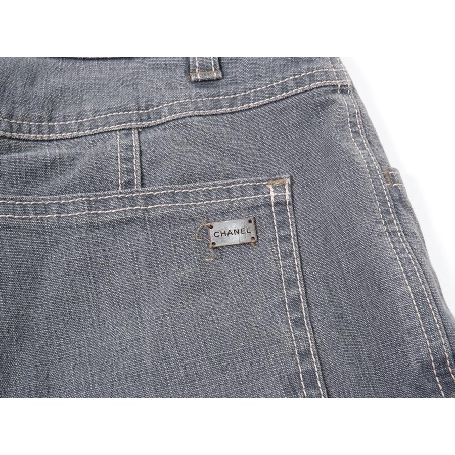 CHANELシャネル 03P メダルコインチャーム付き ウォッシュデニムパンツ  