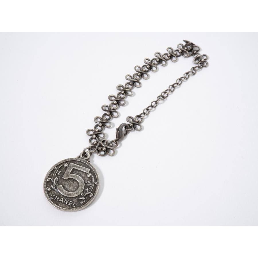 CHANELシャネル 03P メダルコインチャーム付き ウォッシュデニムパンツ  