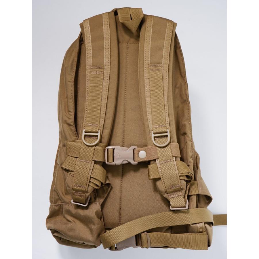グレゴリーGREGORY 2015年 BEAMS PLUSビームスプラス別注DAYPACKデイパック“コヨーテブラウン”新品[MBGA69841] グレゴリーGREGORY 2015年 BEAMS PLUSビームスプラス別注DAYPACKデイパック“コヨーテブラウン”新品 MBGA69841 サイズ